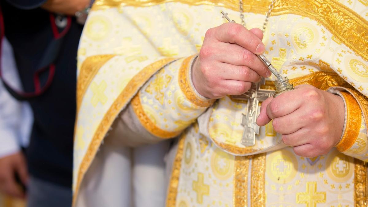Patriarhia Romana Preotii platesc contributii la sanatate