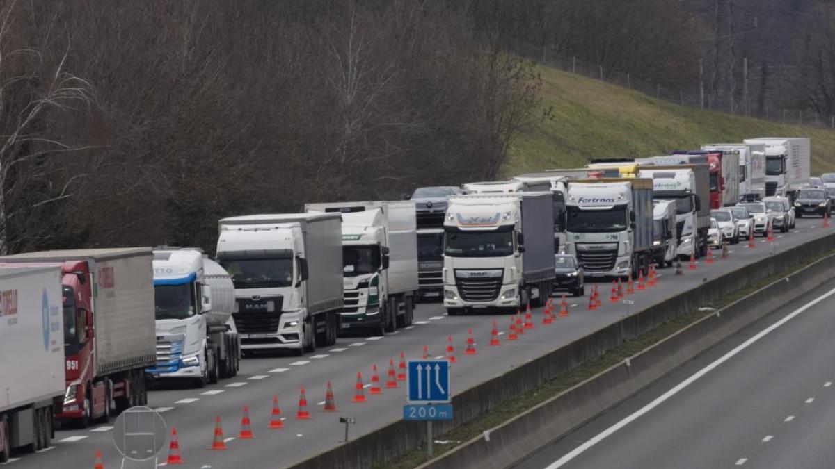 Restrictii pe sosele din cauza caniculei