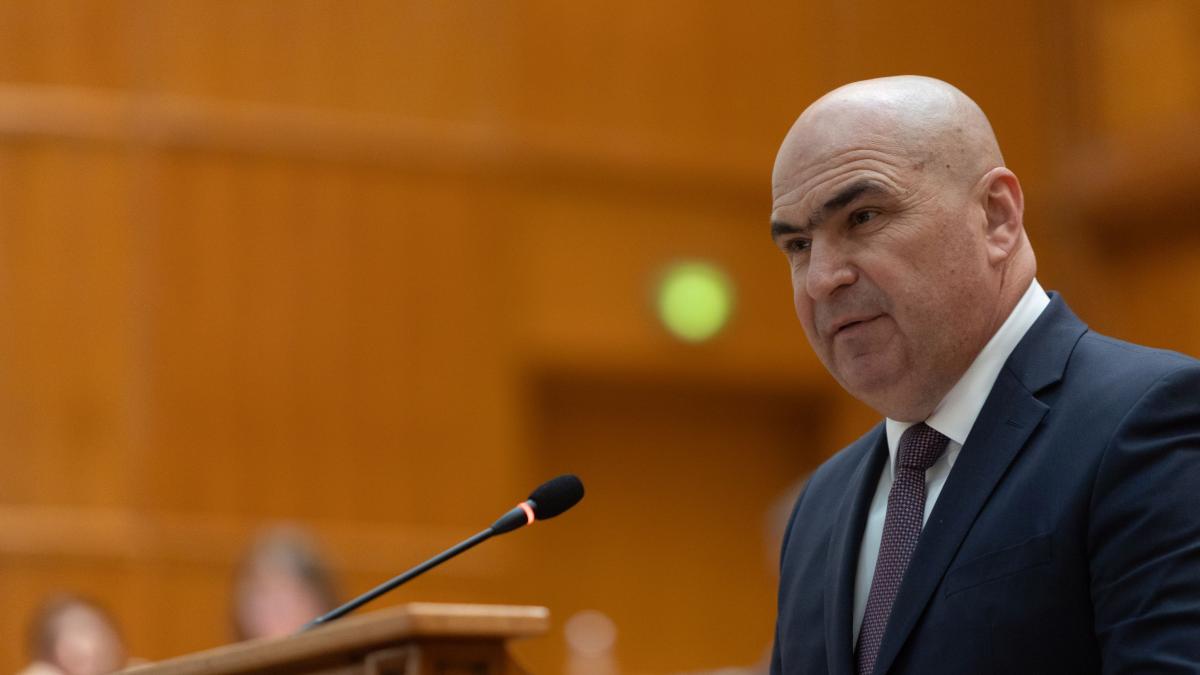 Ilie Bolojan tine conferinta de presa dupa tensiuni