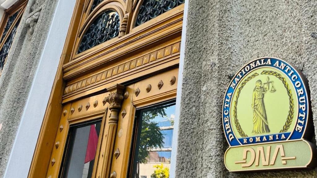 Perchezitii DNA la ELCEN si la locuine private