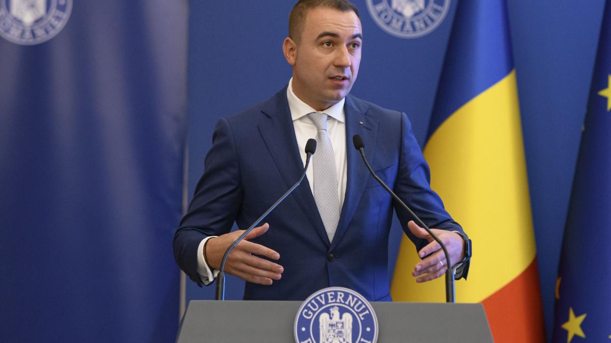 Ministrul Bogdan Ivan Folositi comparatorul Este gratis