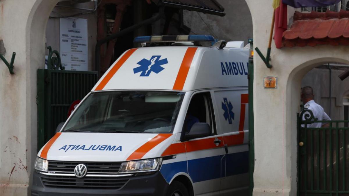 Pacient cazut de pe targa defecta in spital
