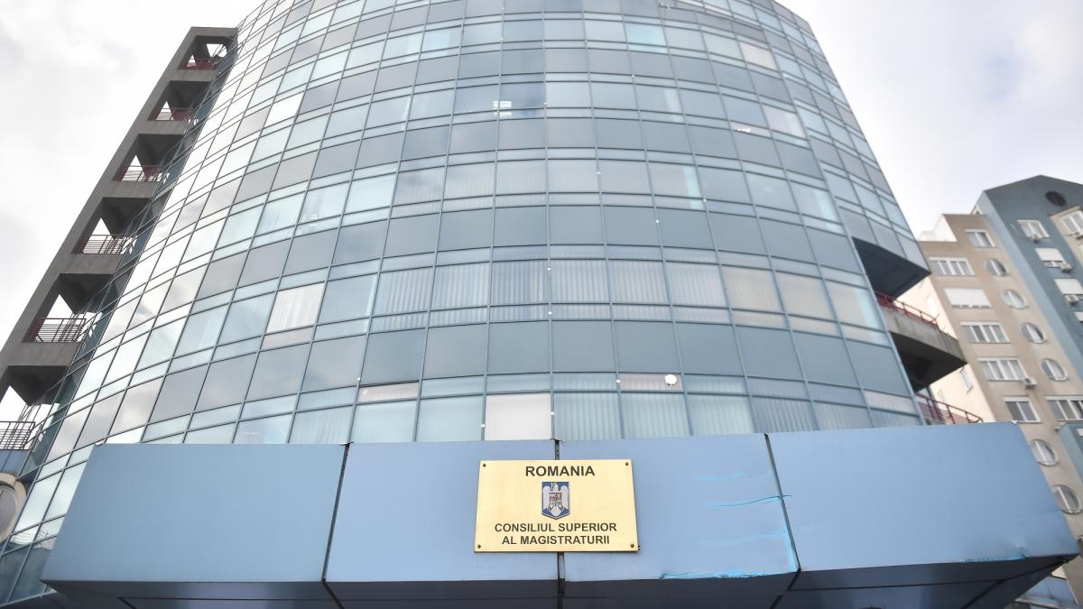 CSM trimite rezultatele chestionarului privind justitia