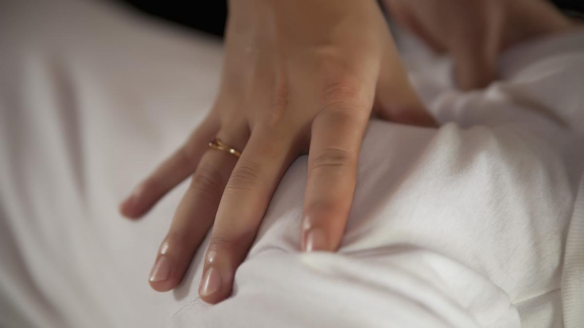 Femeile cu lepra din Cluj au masat DJ Tiesto