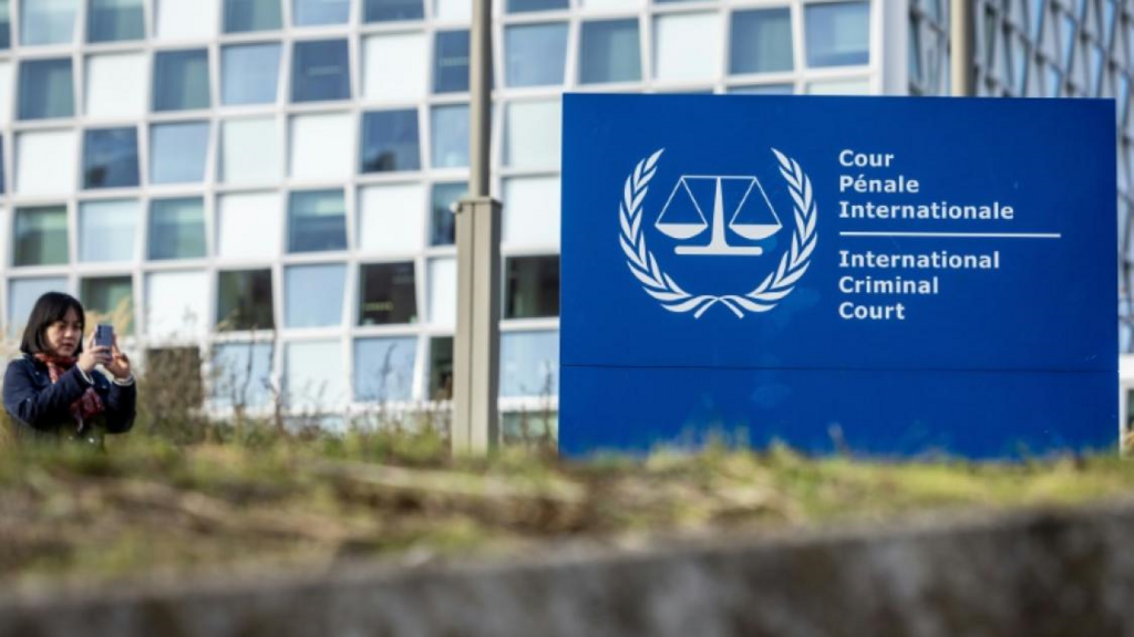 Judecatorii Curtiei Internationale de la Haga amenintati de Trump