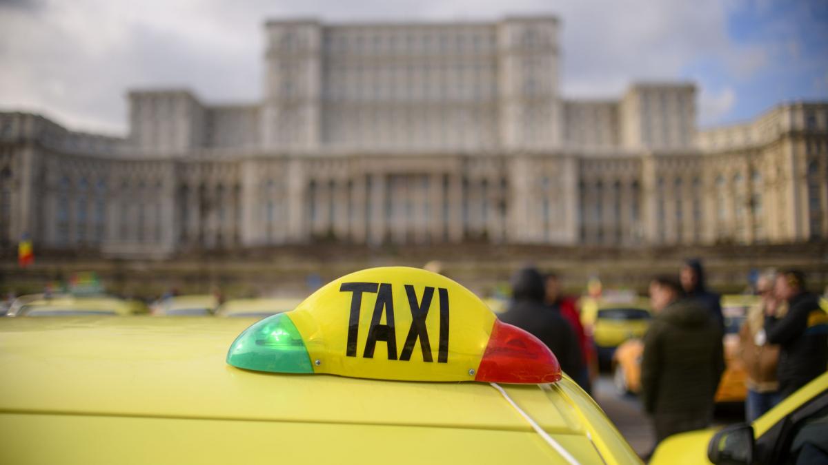 Taximetristi din Bucuresti arestati pentru furturi