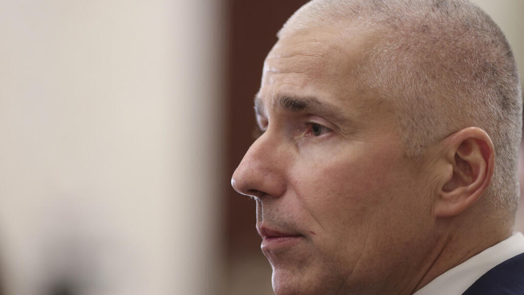 De ce este necesara schimbarea ministrului justitiei