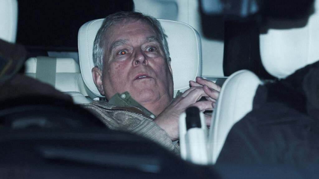 Guvernul britanic analizeaza posibilitatea excluderii lui Andrew din linia de succesiune la tron