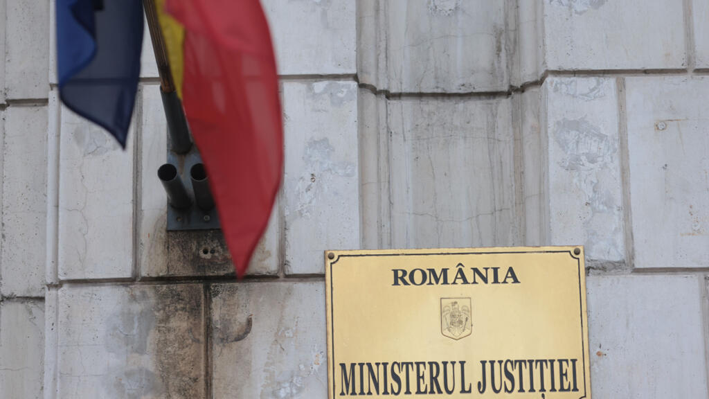 Ministerul Justitiei a facut publice listele procurorilor care indeplinesc criteriile necesare pentru a conduce Parchetul General DNA si DIICOT