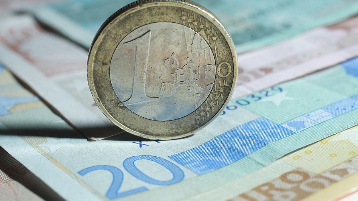 nazare sustine ca aprecirea euro se datoreaza motiunii de cenzura efectele sunt posibile