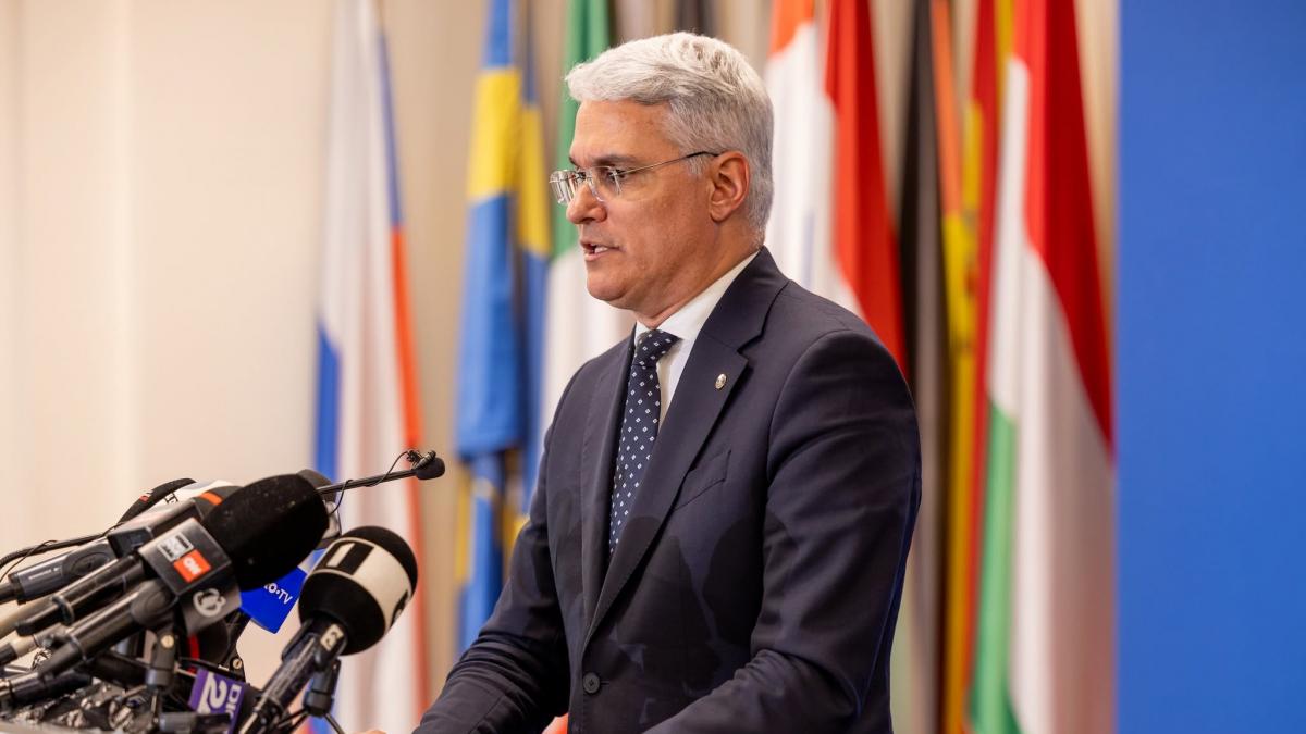 Ministrul Drago Pislaru anuna o consultare cu intreaga societate referitoare la legea salarizariii in