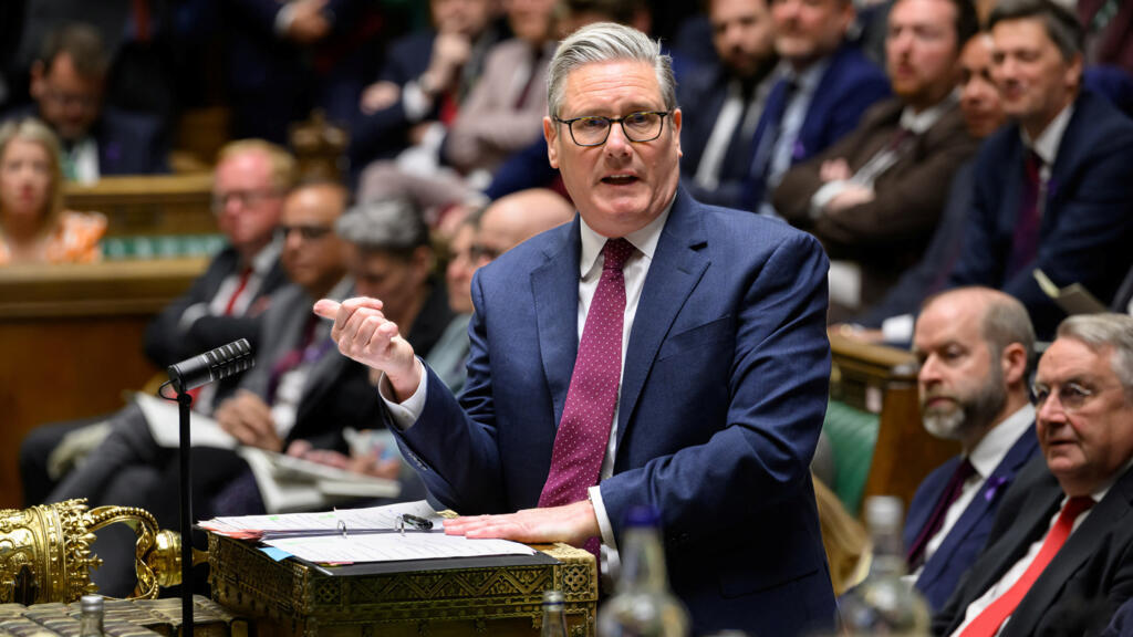 Starmer il acuza pe Musk ca a provocat diviziuni in contextul uciderii unui tanar
