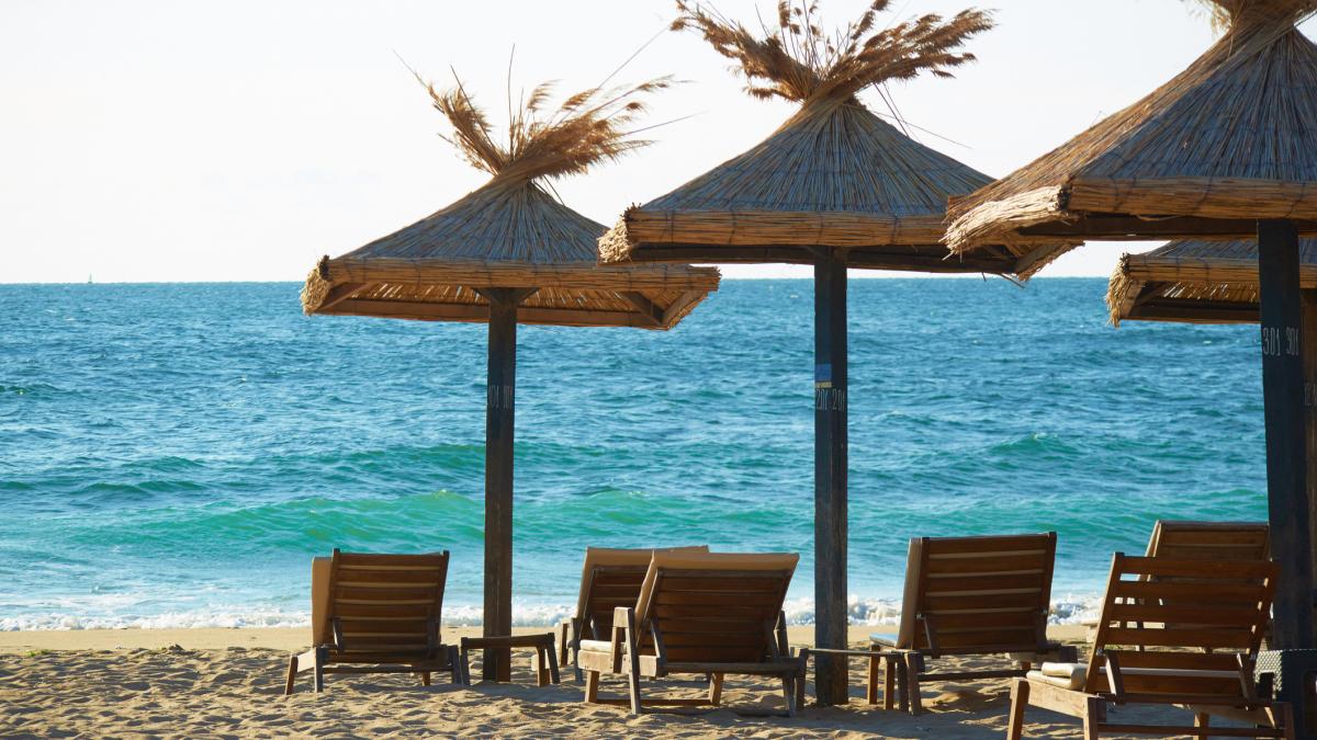 Temperatura apei mării a coborât brusc, ajungând la doar 13 grade în Constanța. Fenomenul care a afectat vacanța... 4 Temperatura apei marii a coborat brusc ajungand la doar 13 grade in Constanta Fenomenul care a afectat vacanta